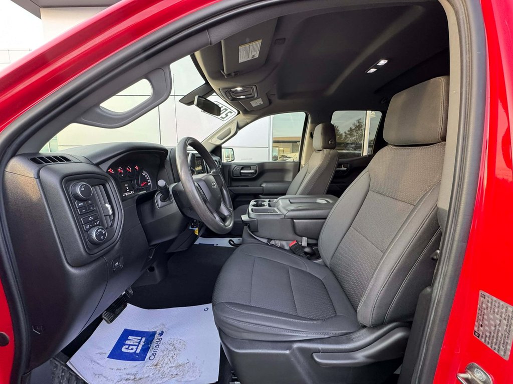 Chevrolet Silverado 1500 Custom Trail Boss 2019 à Tracadie-Sheila, Nouveau-Brunswick - 9 - w1024h768px