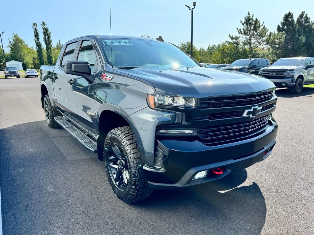 Silverado 1500 LT Trail Boss 2021 à Tracadie-Sheila, Nouveau-Brunswick - 2 - w1024h768px