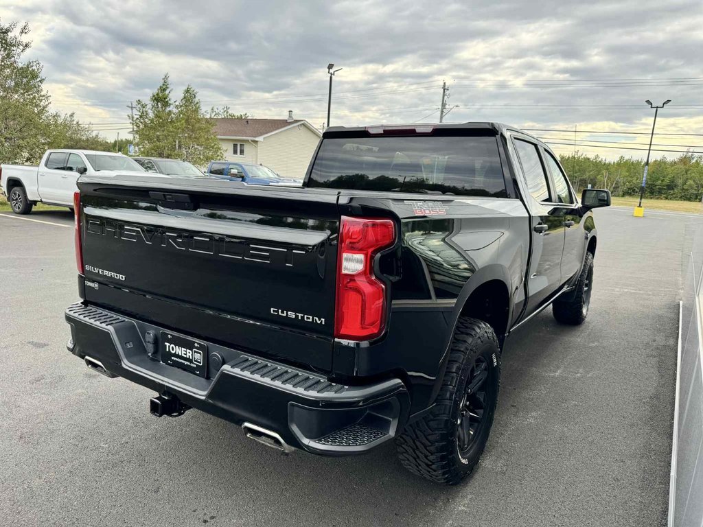 Chevrolet Silverado 1500 Custom Trail Boss 2021 à Tracadie-Sheila, Nouveau-Brunswick - 3 - w1024h768px
