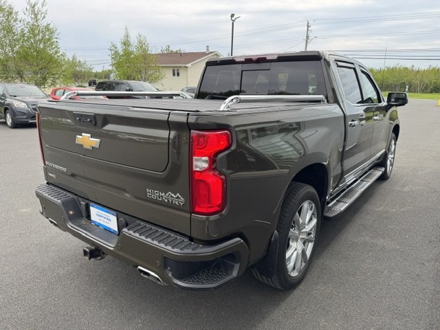 Chevrolet Silverado 1500 High Country 2023 à Tracadie-Sheila, Nouveau-Brunswick - 7 - w1024h768px
