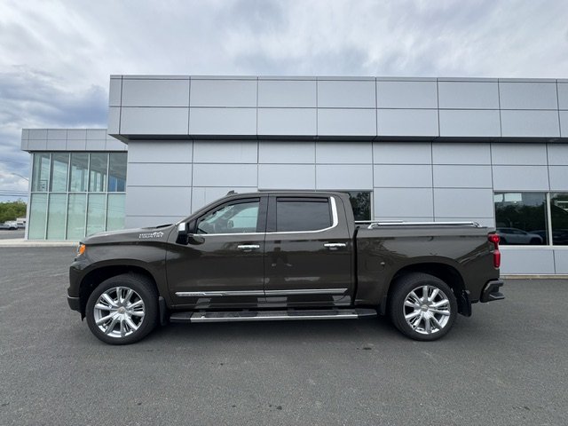 Chevrolet Silverado 1500 High Country 2023 à Tracadie-Sheila, Nouveau-Brunswick - 3 - w1024h768px