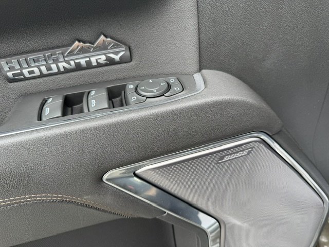 Chevrolet Silverado 1500 High Country 2023 à Tracadie-Sheila, Nouveau-Brunswick - 8 - w1024h768px