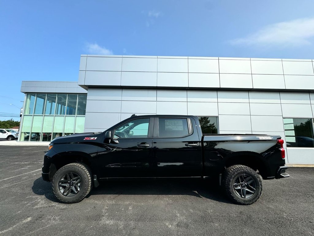 Silverado 1500 Custom Trail Boss 2024 à Tracadie-Sheila, Nouveau-Brunswick - 2 - w1024h768px