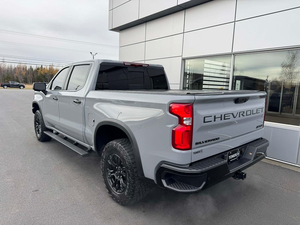 Chevrolet Silverado 1500 ZR2 2024 à Tracadie-Sheila, Nouveau-Brunswick - 2 - w1024h768px