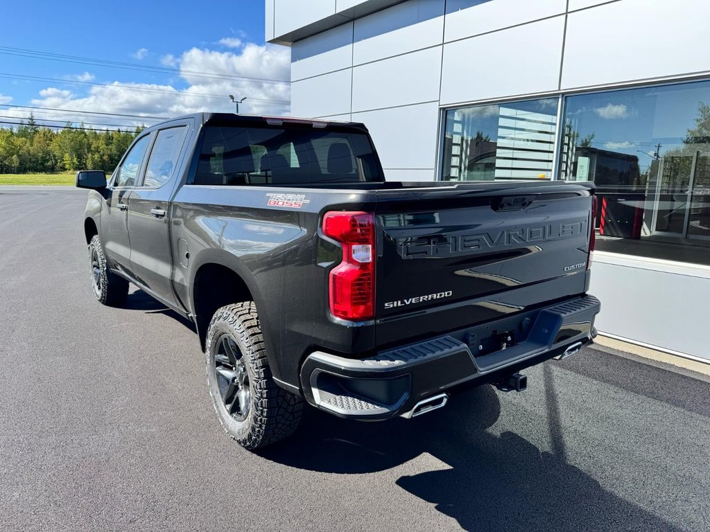 2025  Silverado 1500 CUSTOM TRAIL BOSS in Tracadie-Sheila, New Brunswick - 3 - w1024h768px