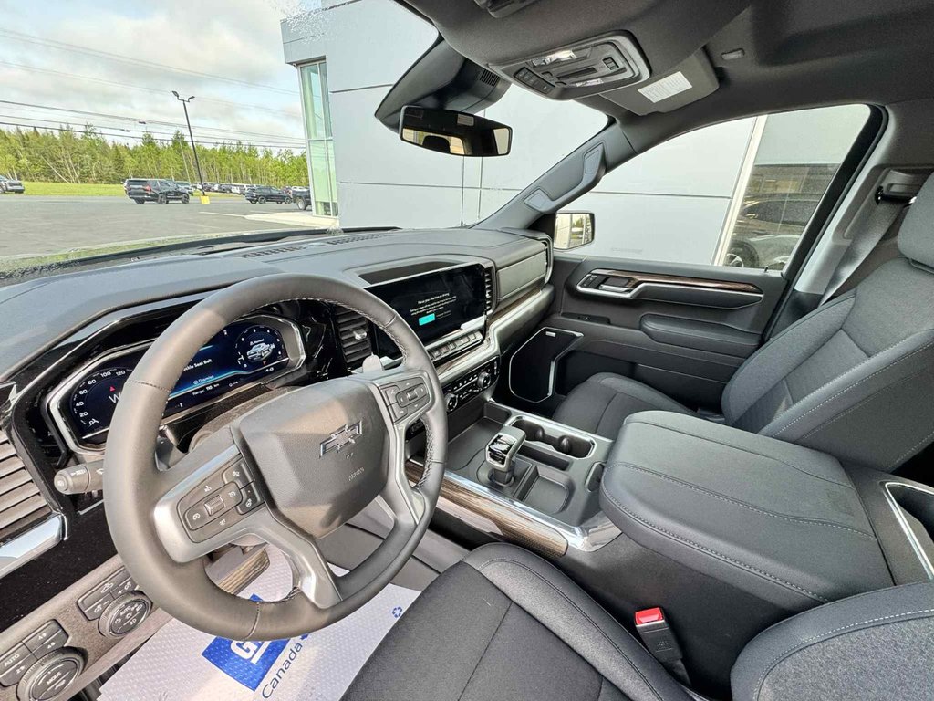 Chevrolet Silverado 1500 RST 2025 à Tracadie-Sheila, Nouveau-Brunswick - 5 - w1024h768px