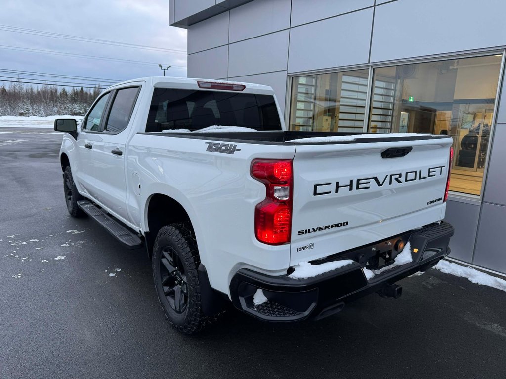 Chevrolet Silverado 1500 Custom Trail Boss 2026 à Tracadie-Sheila, Nouveau-Brunswick - 3 - w1024h768px