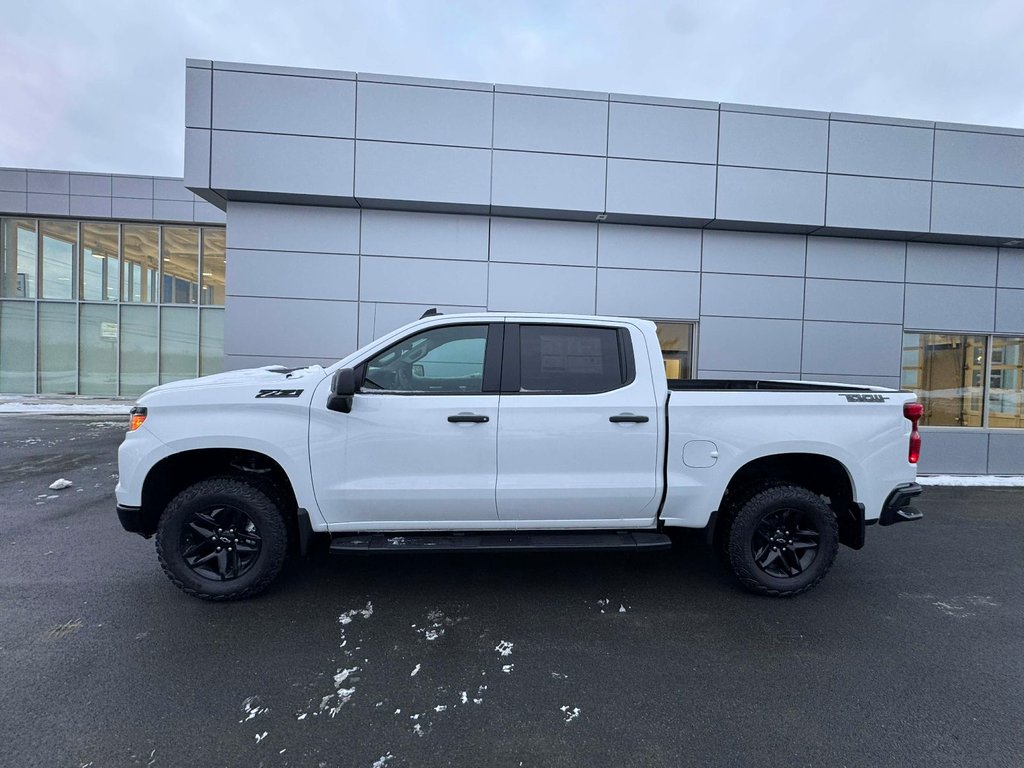 Chevrolet Silverado 1500 Custom Trail Boss 2026 à Tracadie-Sheila, Nouveau-Brunswick - 2 - w1024h768px