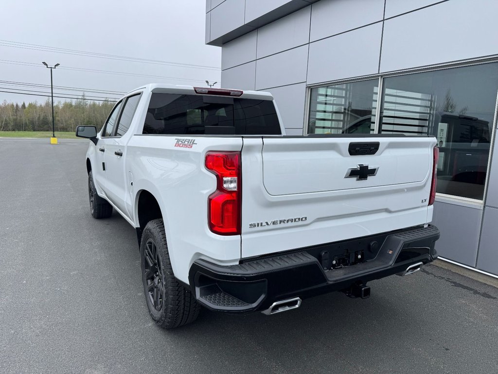Chevrolet Silverado 1500 LT Trail Boss 2026 à Tracadie-Sheila, Nouveau-Brunswick - 3 - w1024h768px