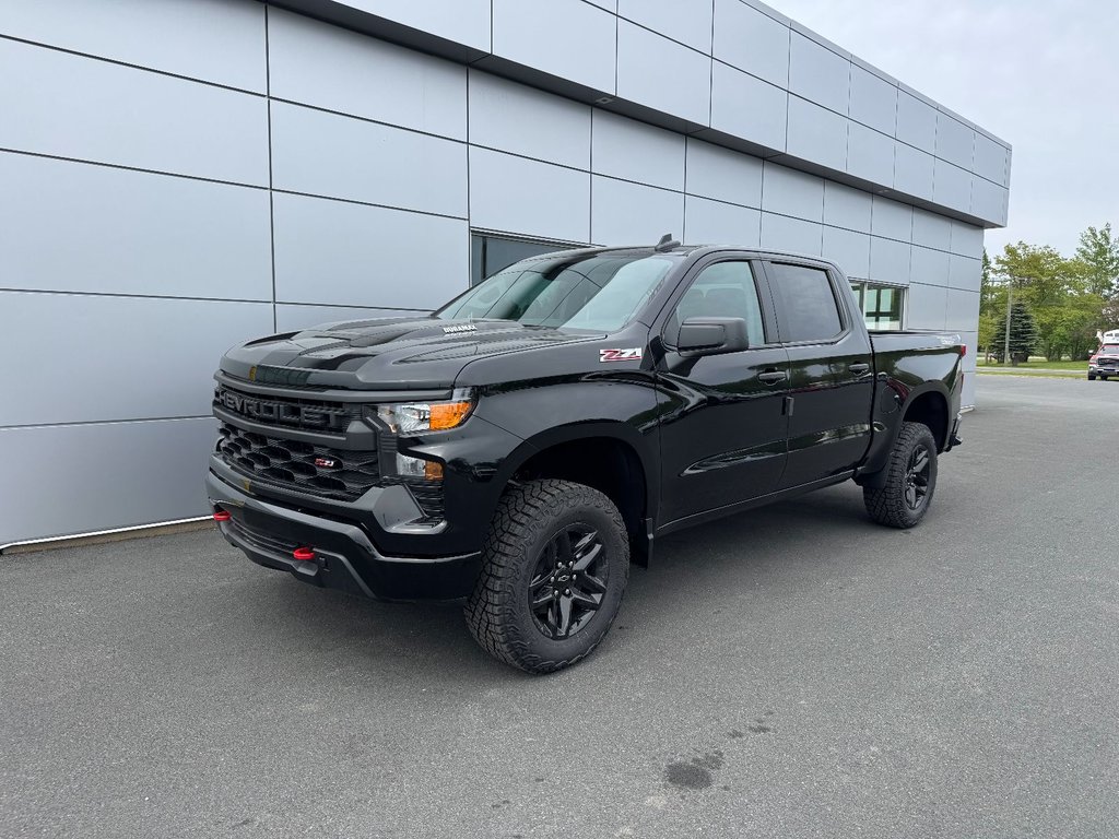 Chevrolet Silverado 1500 Custom Trail Boss 2026 à Tracadie-Sheila, Nouveau-Brunswick - 1 - w1024h768px