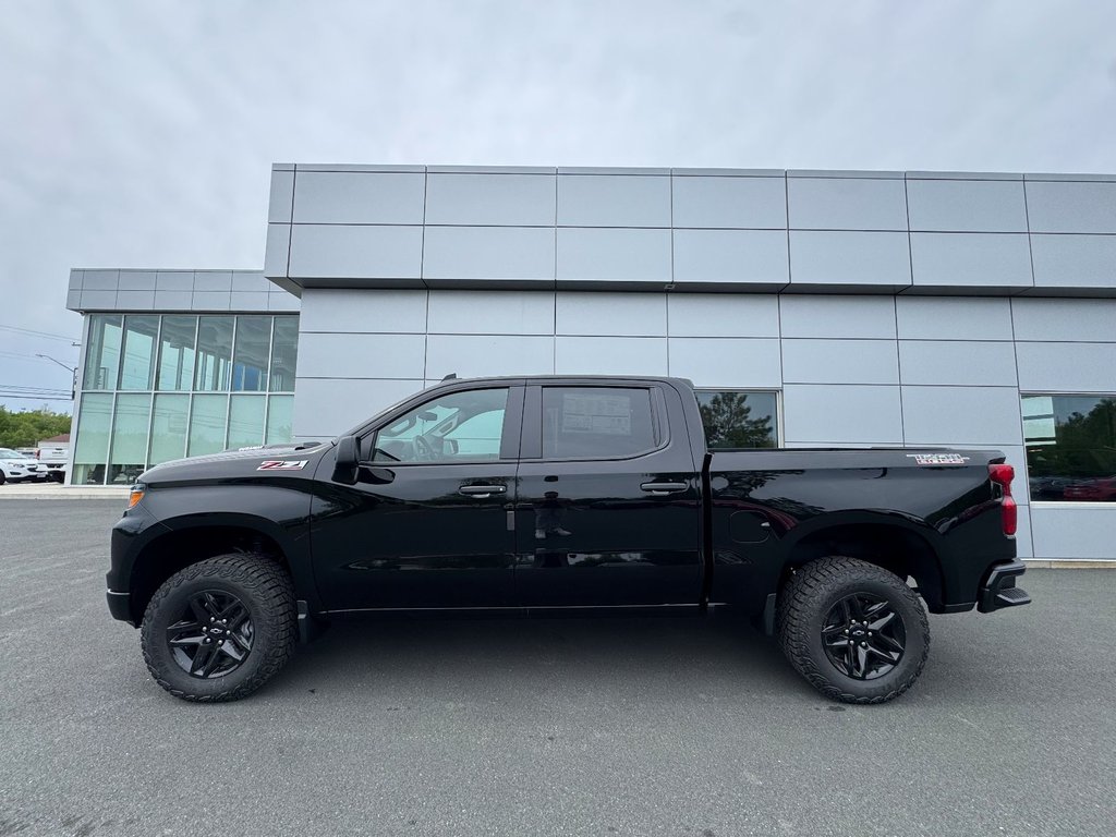 Chevrolet Silverado 1500 Custom Trail Boss 2026 à Tracadie-Sheila, Nouveau-Brunswick - 2 - w1024h768px