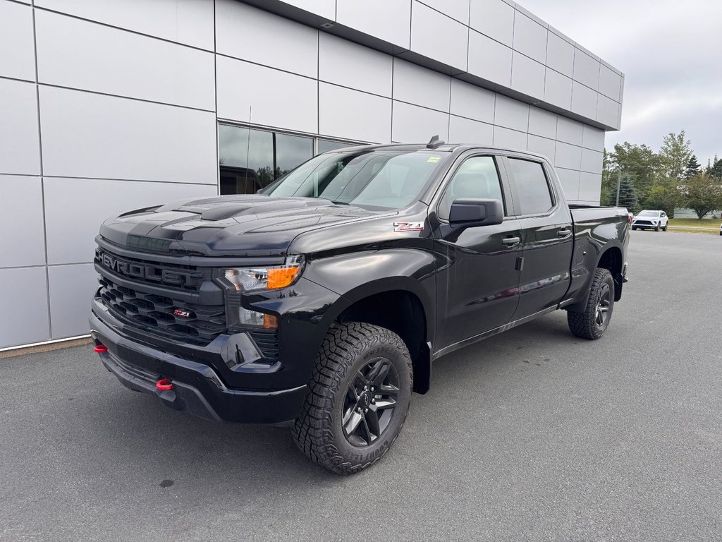 Chevrolet Silverado 1500 Custom Trail Boss 2026 à Tracadie-Sheila, Nouveau-Brunswick - 1 - w1024h768px