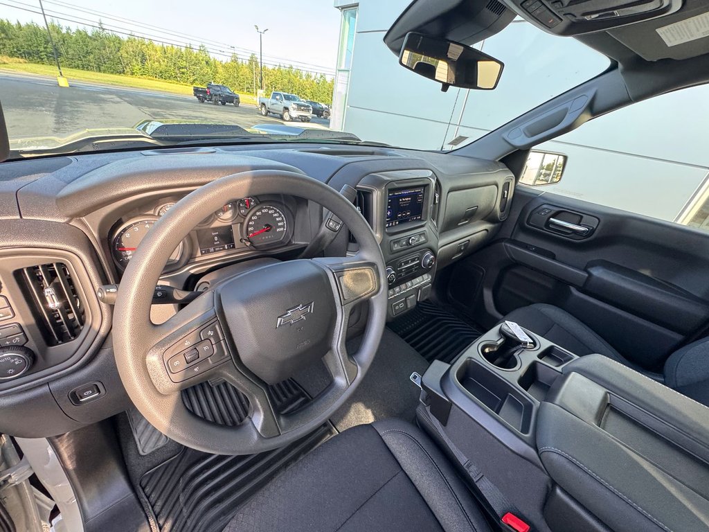 Chevrolet Silverado 1500 Custom Trail Boss 2026 à Tracadie-Sheila, Nouveau-Brunswick - 5 - w1024h768px