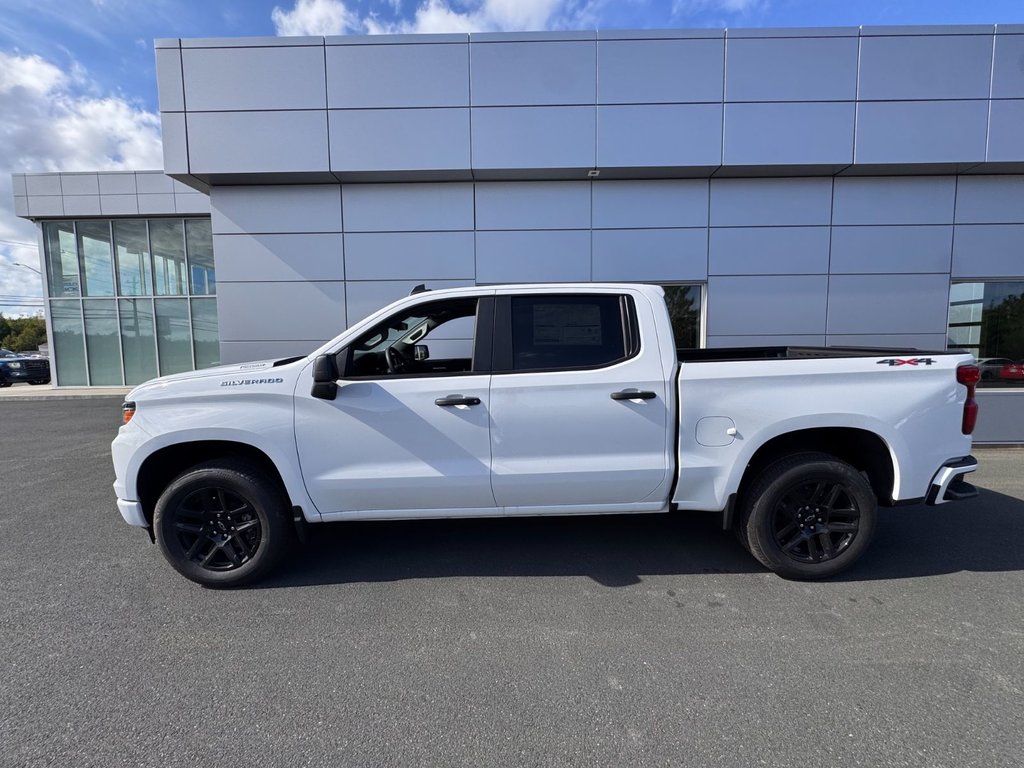 Chevrolet Silverado 1500 Custom 2026 à Tracadie-Sheila, Nouveau-Brunswick - 2 - w1024h768px