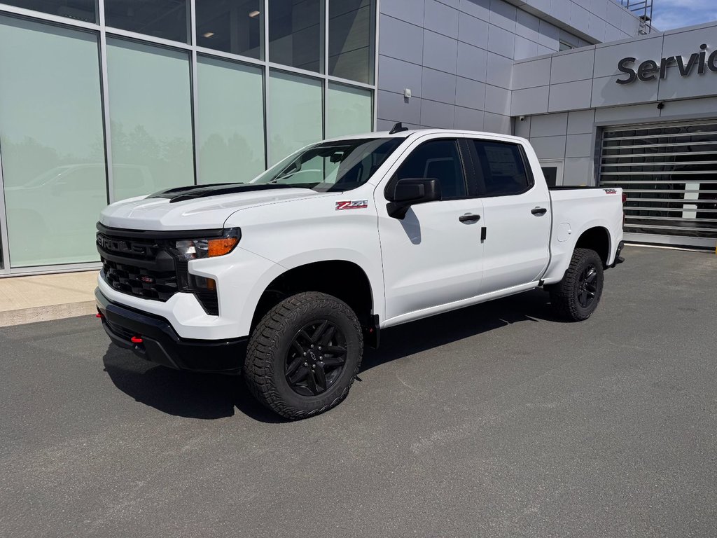 Chevrolet Silverado 1500 Custom Trail Boss 2026 à Tracadie-Sheila, Nouveau-Brunswick - 1 - w1024h768px