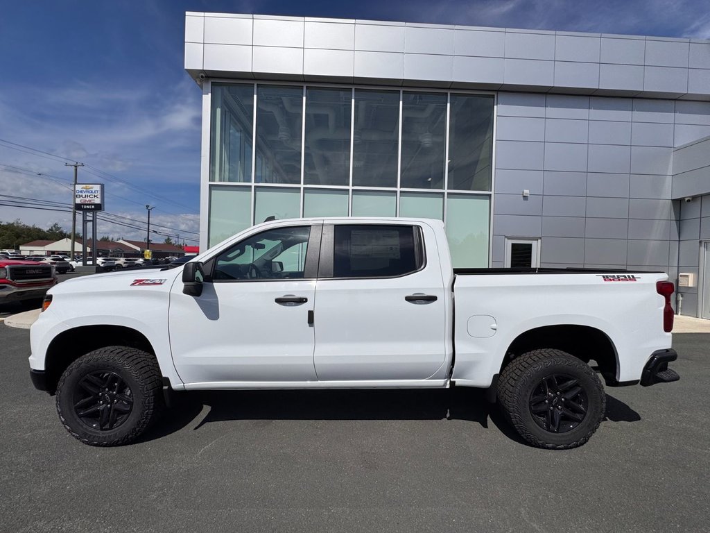 Chevrolet Silverado 1500 Custom Trail Boss 2026 à Tracadie-Sheila, Nouveau-Brunswick - 2 - w1024h768px