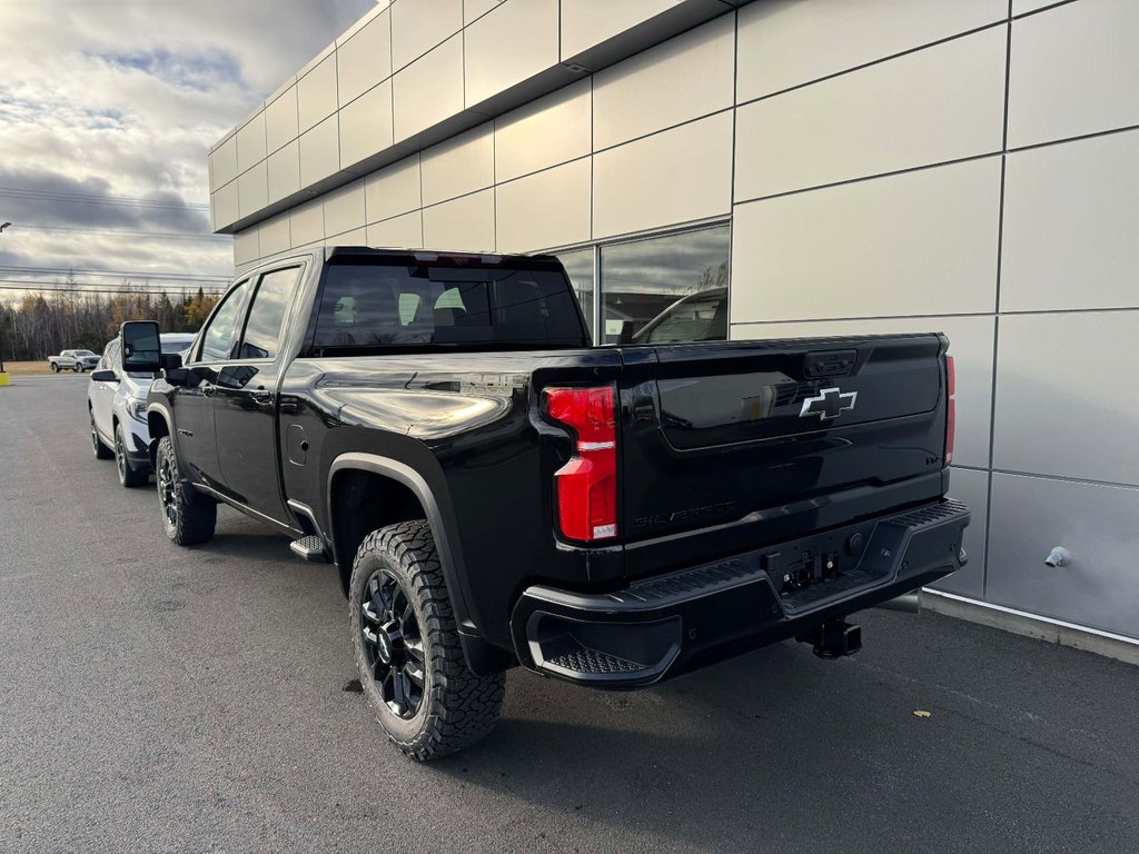 2026 Chevrolet Silverado 2500 HD LTZ in Tracadie-Sheila, New Brunswick - 2 - w1024h768px