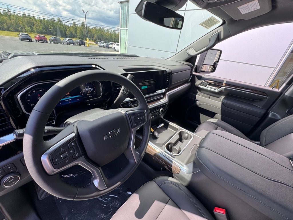 Chevrolet Silverado 2500 HD LT 2026 à Tracadie-Sheila, Nouveau-Brunswick - 4 - w1024h768px