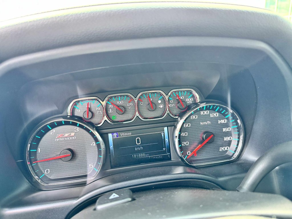 Chevrolet Silverado 2500HD LTZ 2018 à Tracadie-Sheila, Nouveau-Brunswick - 7 - w1024h768px