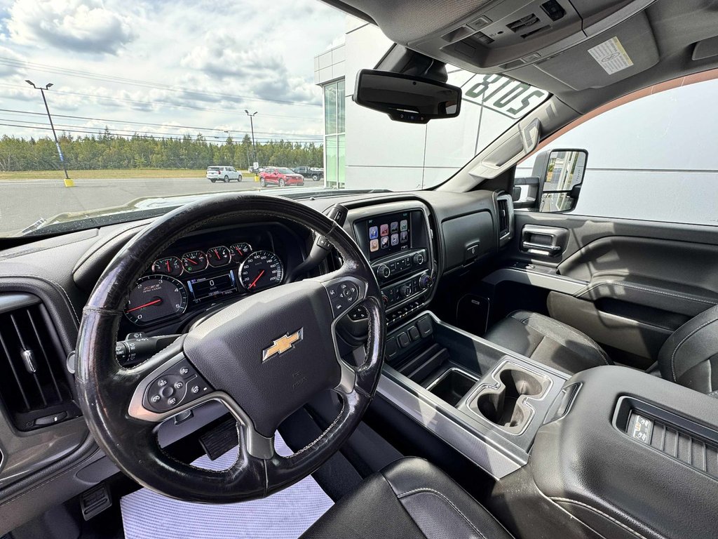 Chevrolet Silverado 2500HD LTZ 2018 à Tracadie-Sheila, Nouveau-Brunswick - 10 - w1024h768px
