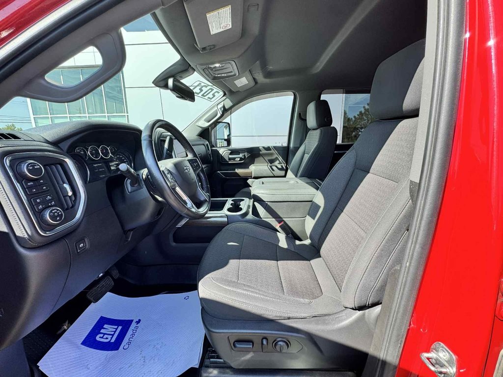 2021 Chevrolet Silverado 2500HD LT in Tracadie-Sheila, New Brunswick - 8 - w1024h768px