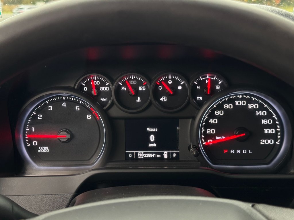 2021 Chevrolet Silverado 2500HD Custom in Tracadie-Sheila, New Brunswick - 13 - w1024h768px