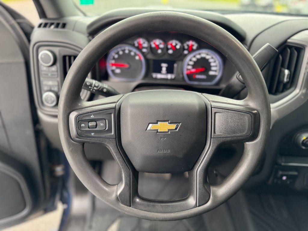 2021 Chevrolet Silverado 2500HD Custom in Tracadie-Sheila, New Brunswick - 12 - w1024h768px