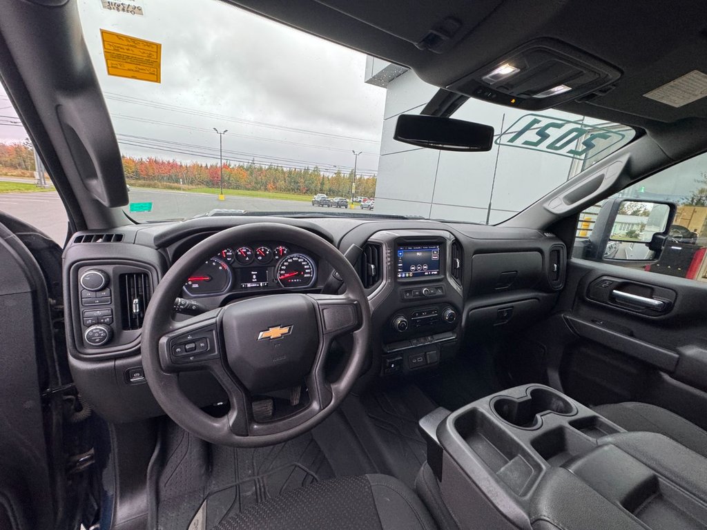 2021 Chevrolet Silverado 2500HD Custom in Tracadie-Sheila, New Brunswick - 11 - w1024h768px