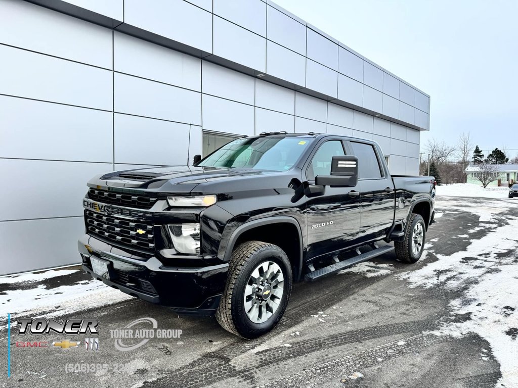 Chevrolet Silverado 2500HD Custom 2022 à Tracadie-Sheila, Nouveau-Brunswick - 1 - w1024h768px