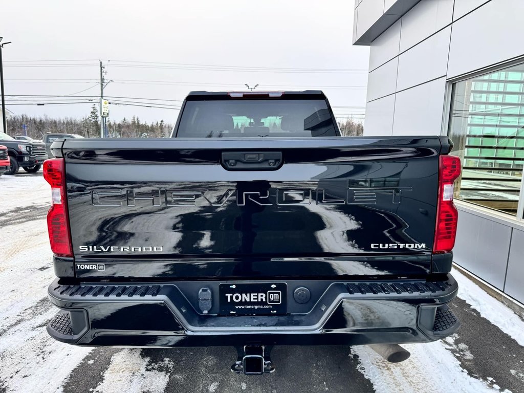 Chevrolet Silverado 2500HD Custom 2022 à Tracadie-Sheila, Nouveau-Brunswick - 4 - w1024h768px