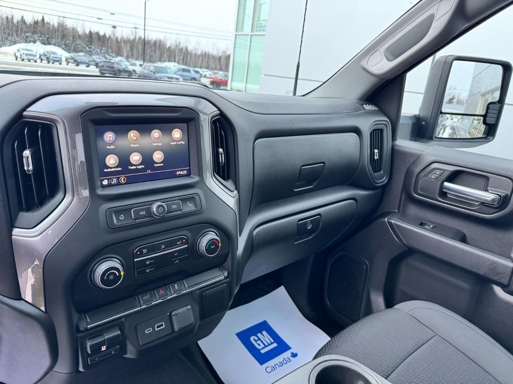 Chevrolet Silverado 2500HD Custom 2022 à Tracadie-Sheila, Nouveau-Brunswick - 11 - w1024h768px