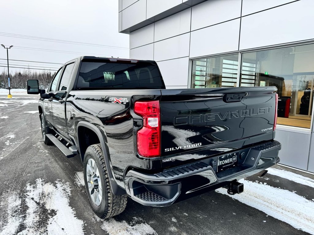 Chevrolet Silverado 2500HD Custom 2022 à Tracadie-Sheila, Nouveau-Brunswick - 6 - w1024h768px