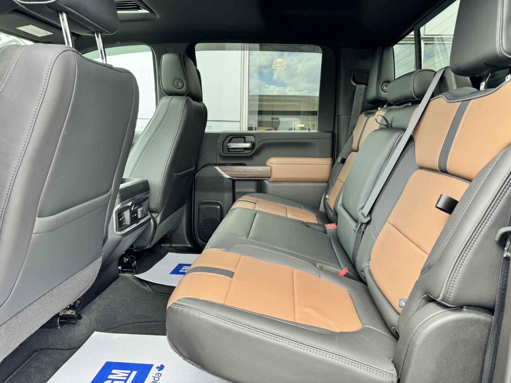 2022 Chevrolet Silverado 2500HD High Country in Tracadie-Sheila, New Brunswick - 8 - w1024h768px