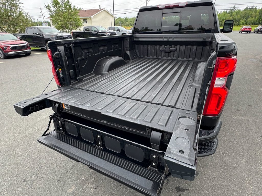 2023 Chevrolet Silverado 2500HD LTZ in Tracadie-Sheila, New Brunswick - 8 - w1024h768px