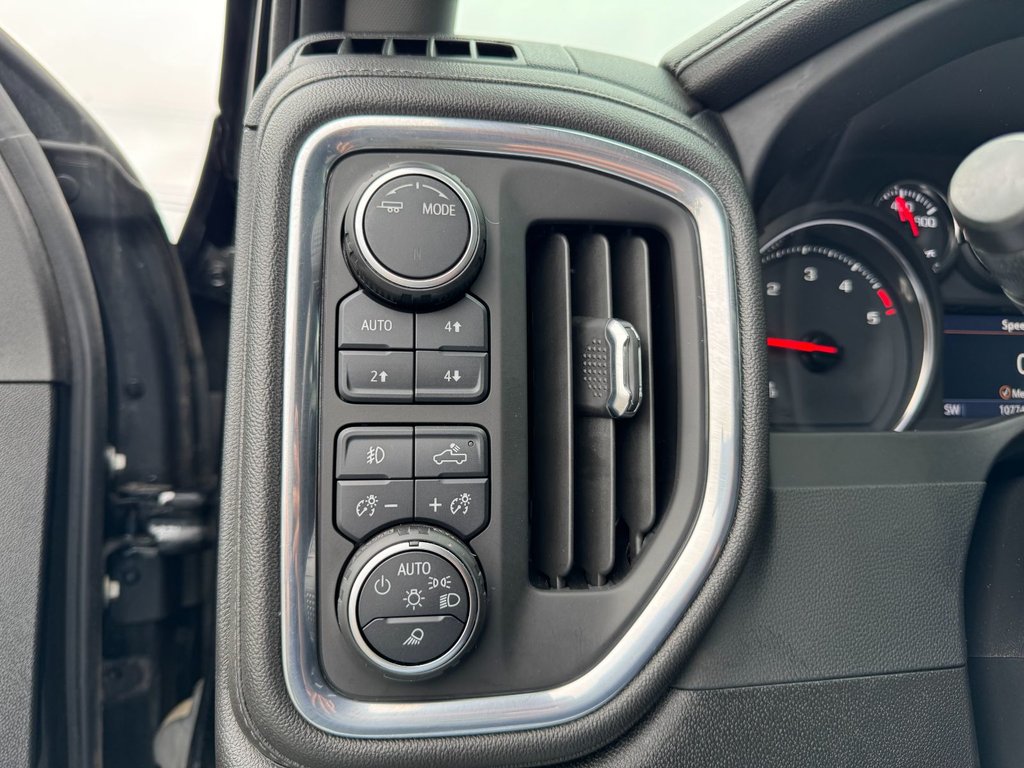 2023 Chevrolet Silverado 2500HD LTZ in Tracadie-Sheila, New Brunswick - 18 - w1024h768px