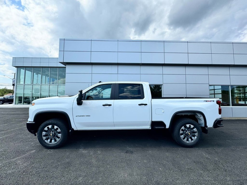 SILVERADO 2500 HD CUSTOM 2024 à Tracadie-Sheila, Nouveau-Brunswick - 2 - w1024h768px