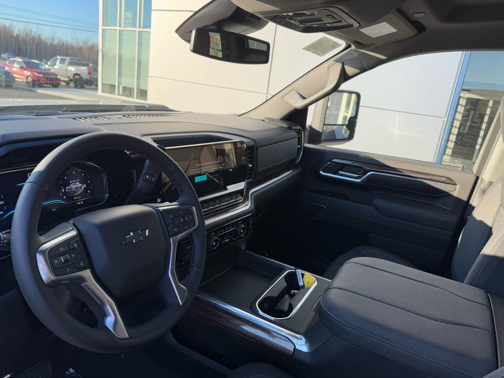 2025  SILVERADO 2500 HD LT in Tracadie-Sheila, New Brunswick - 5 - w1024h768px