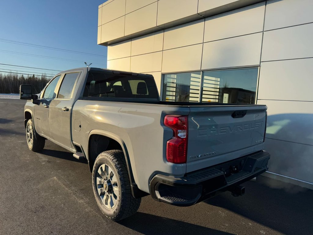 2025  Silverado 2500HD CUSTOM in Tracadie-Sheila, New Brunswick - 3 - w1024h768px