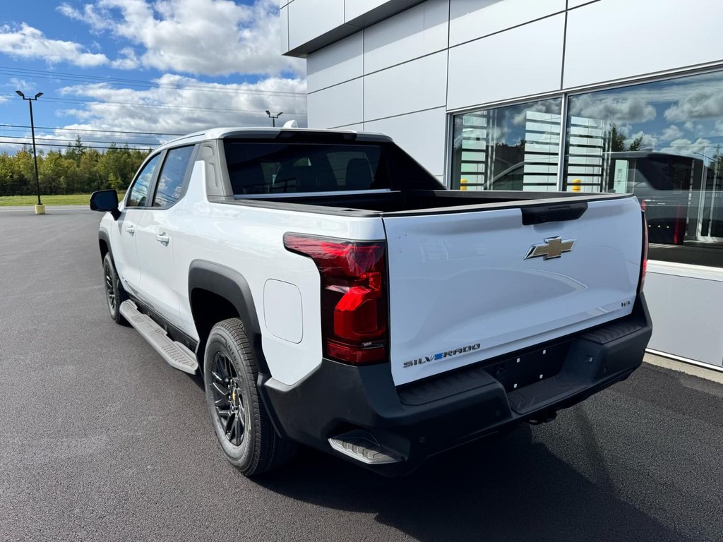 2024  Silverado EV WORK TRUCK in Tracadie-Sheila, New Brunswick - 3 - w1024h768px