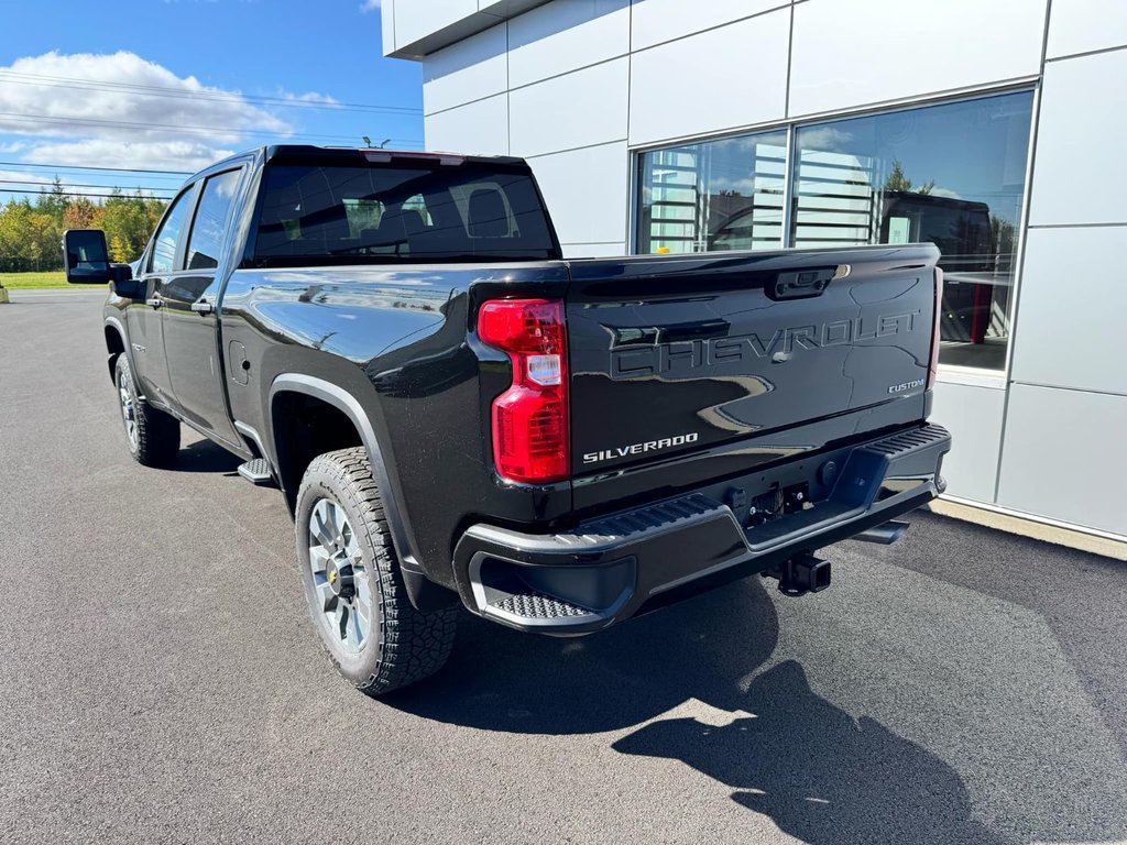 2025  Silverado 2500 4WD CUSTOM CREW in Tracadie-Sheila, New Brunswick - 5 - w1024h768px