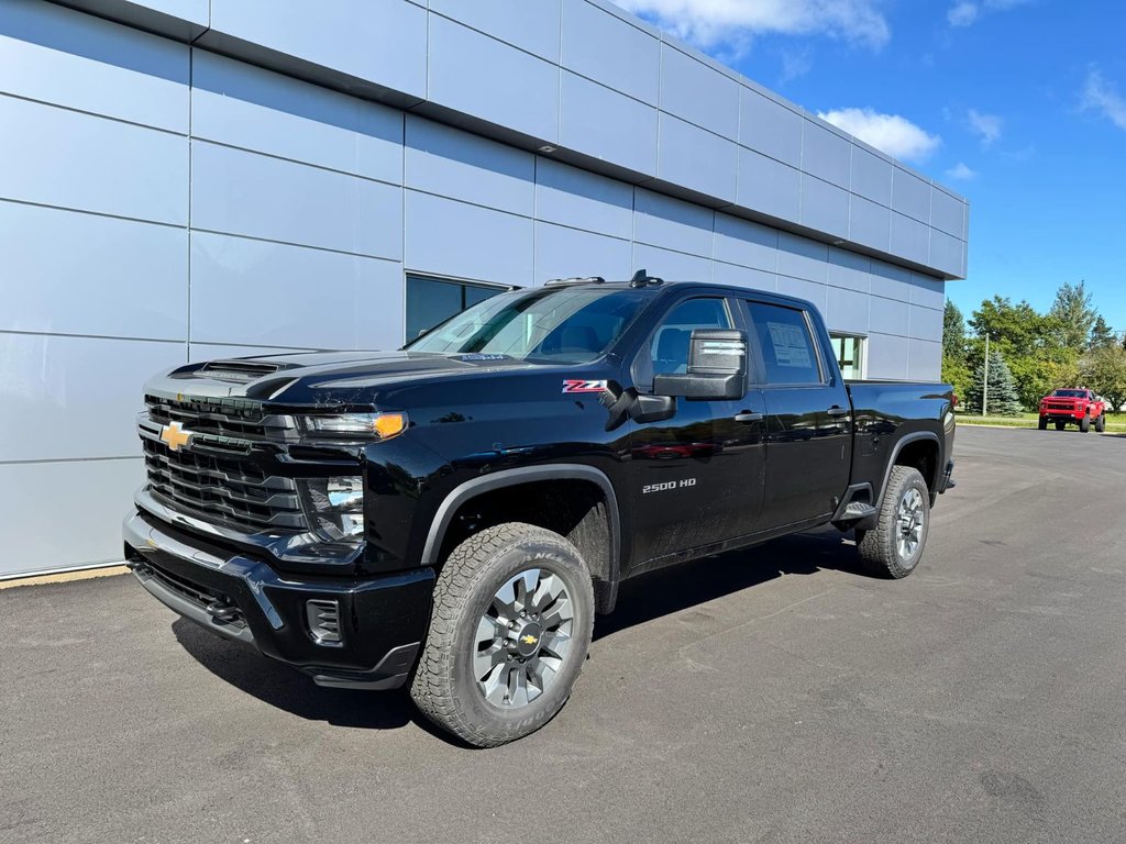 2025  Silverado 2500 4WD CUSTOM CREW in Tracadie-Sheila, New Brunswick - 1 - w1024h768px