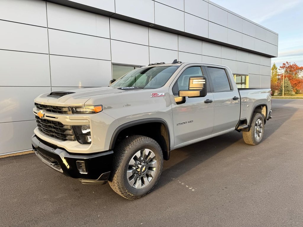 2025  SILVERADO 2500 HD CUSTOM in Tracadie-Sheila, New Brunswick - 1 - w1024h768px