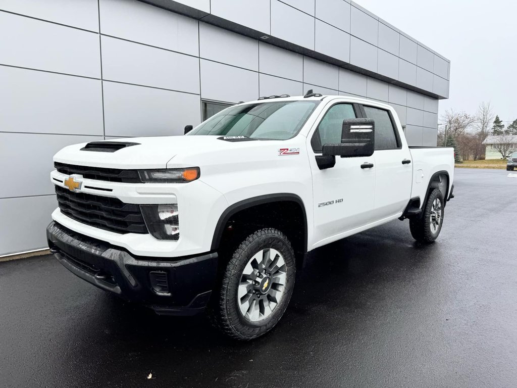 Silverado 2500HD 4WD CUSTOM CREW 2025 à Tracadie-Sheila, Nouveau-Brunswick - 1 - w1024h768px