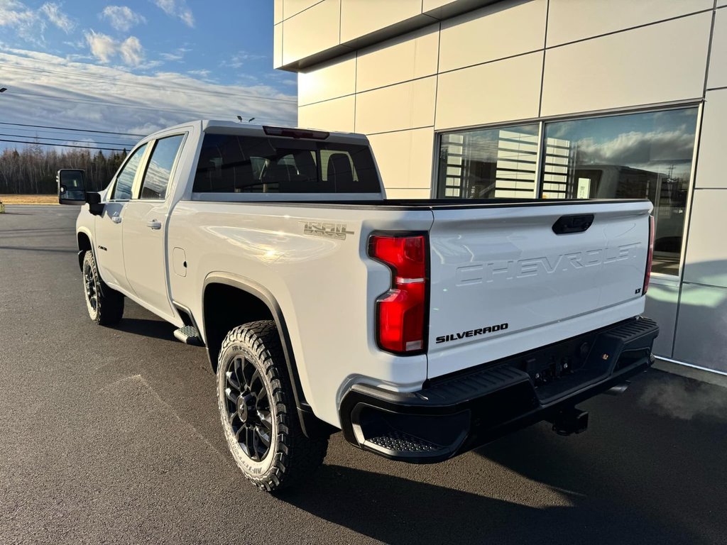 2025 Chevrolet SILVERADO 2500 HD LT in Tracadie-Sheila, New Brunswick - 2 - w1024h768px