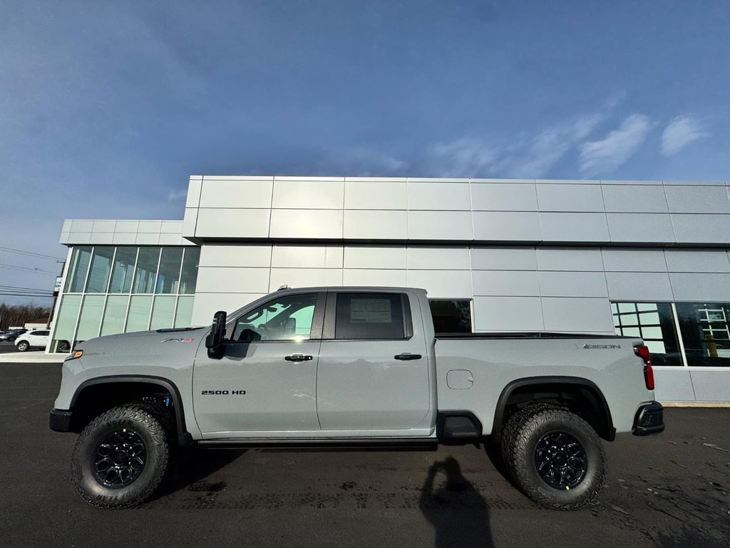 Silverado 2500 4WD ZR2 CREW 2025 à Tracadie-Sheila, Nouveau-Brunswick - 2 - w1024h768px