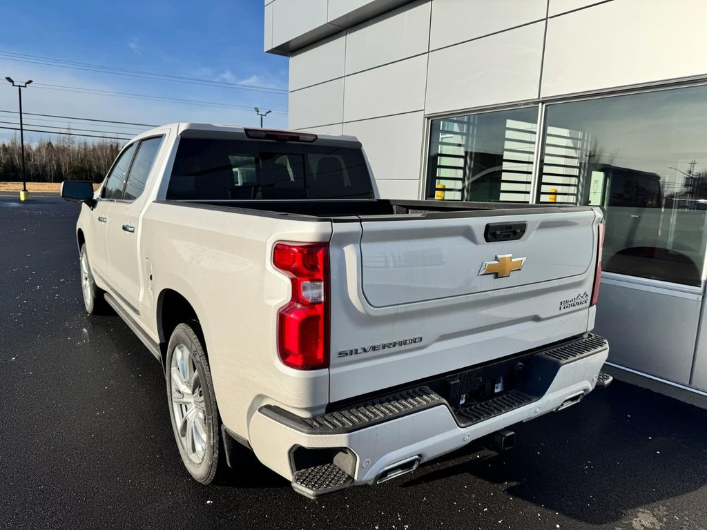 2025 Chevrolet Silverado 1500 HIGH COUNTRY 4WD in Tracadie-Sheila, New Brunswick - 2 - w1024h768px