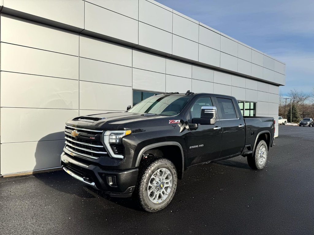 2025  Silverado 2500 4WD LT CREW in Tracadie-Sheila, New Brunswick - 1 - w1024h768px