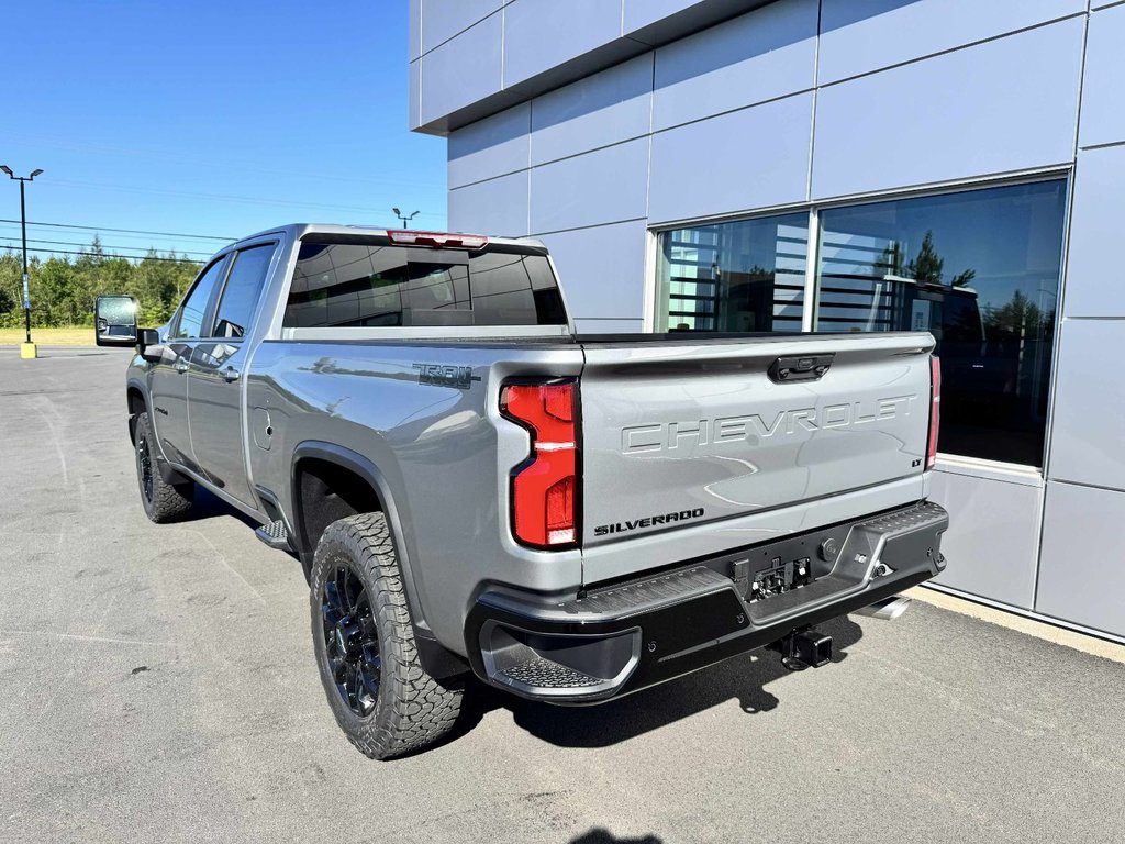 Chevrolet Silverado 2500 4WD LT CREW 2025 à Tracadie-Sheila, Nouveau-Brunswick - 3 - w1024h768px