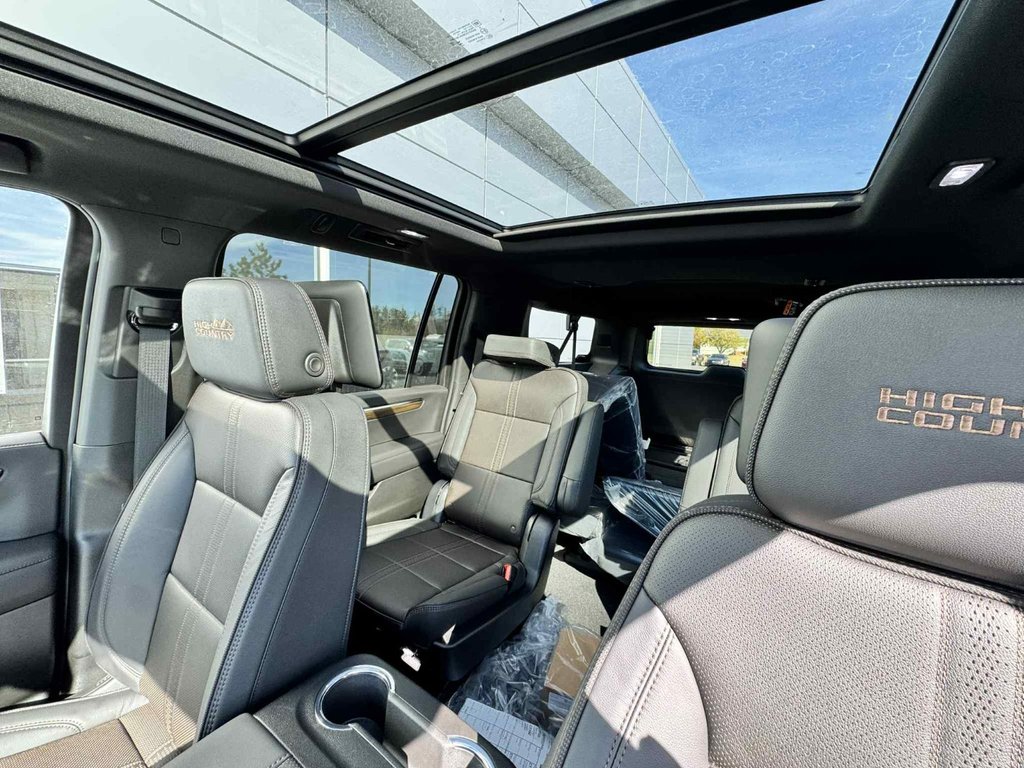 2026 Chevrolet SUBURBAN HIGH COUNTRY in Tracadie-Sheila, New Brunswick - 4 - w1024h768px