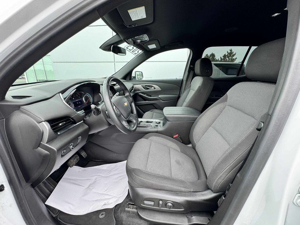 Chevrolet Traverse LT Cloth 2023 à Tracadie-Sheila, Nouveau-Brunswick - 7 - w1024h768px